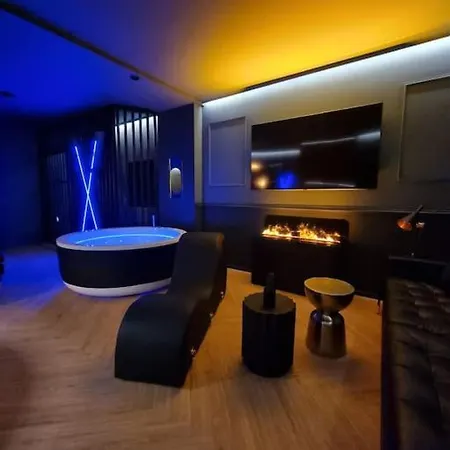 Apartment Love Room